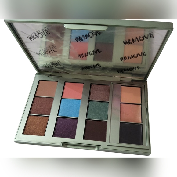 Mally Beauty Other - Mally Beauty's Pro Tricks Eyeshadow Palette